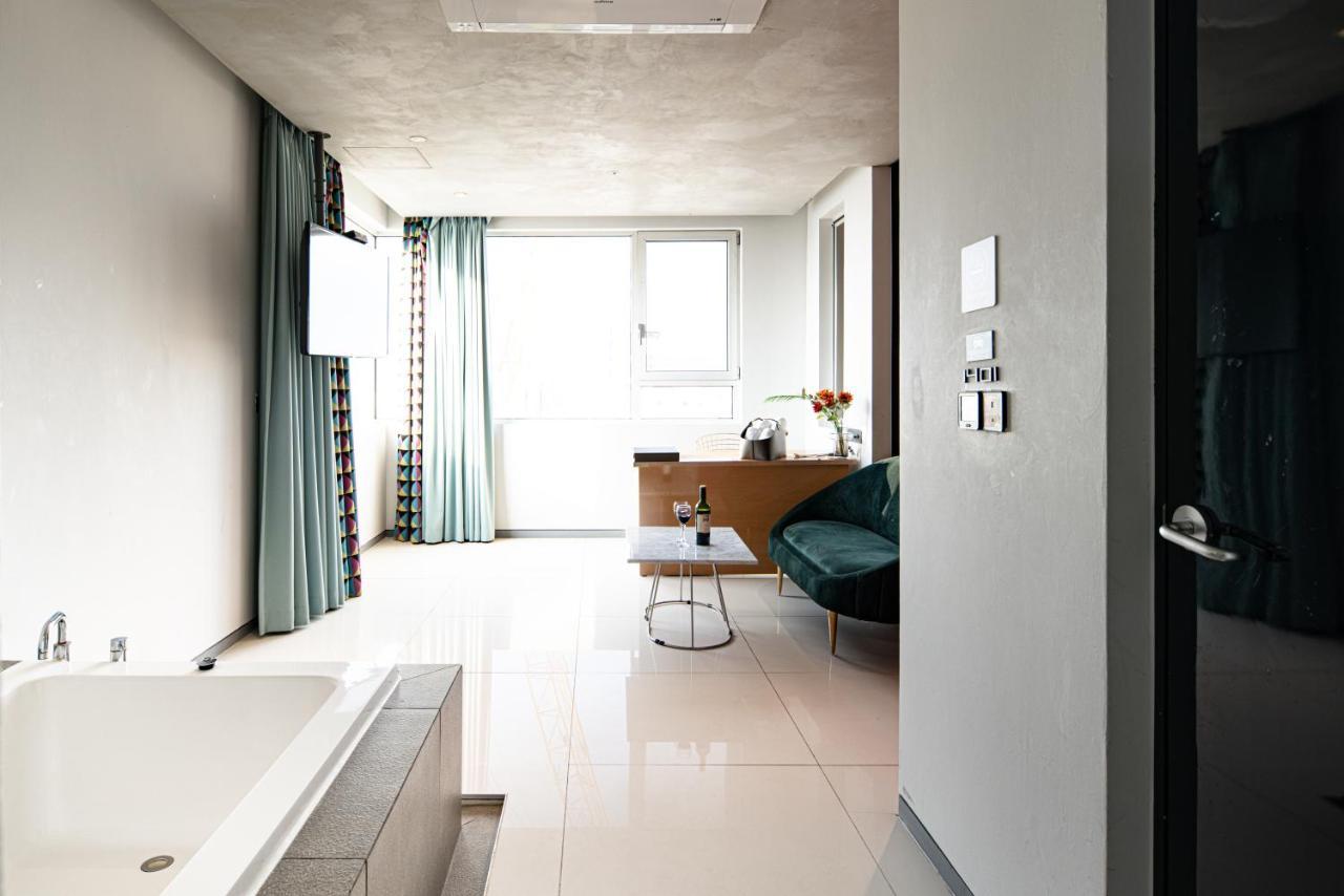 Hotel The Designers Hongdae Seoul Ngoại thất bức ảnh